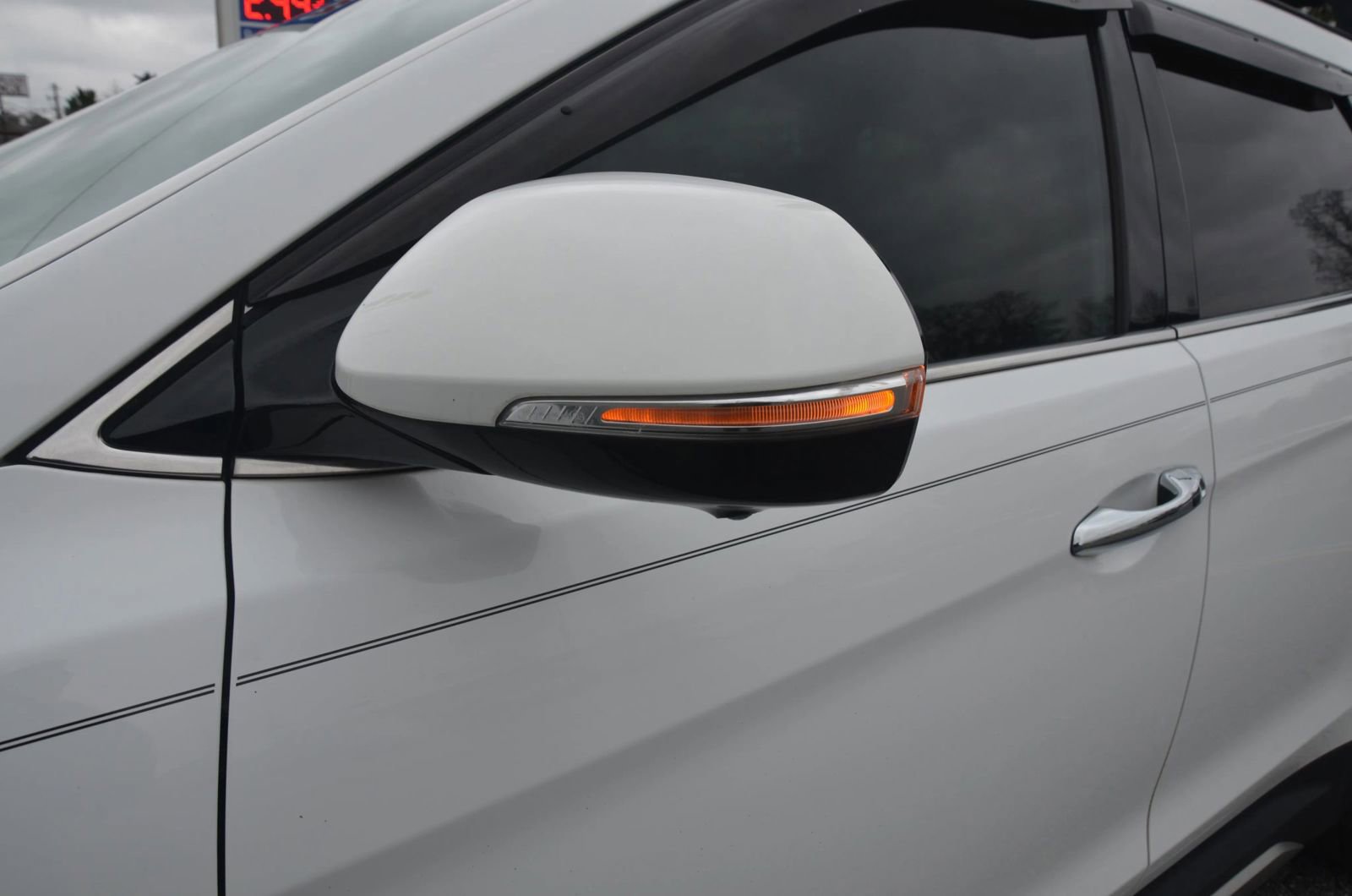 Used 2017 Hyundai Santa Fe Limited image 45