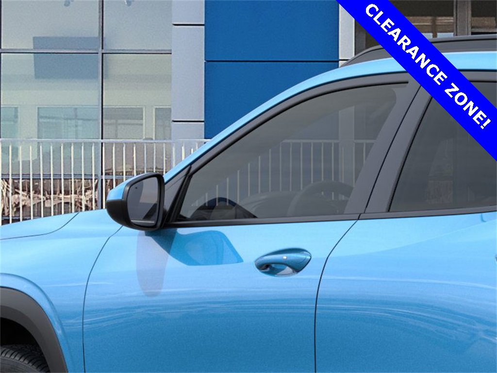 New 2025 Chevrolet Trax LT w/ Driver Confidence Package image 12