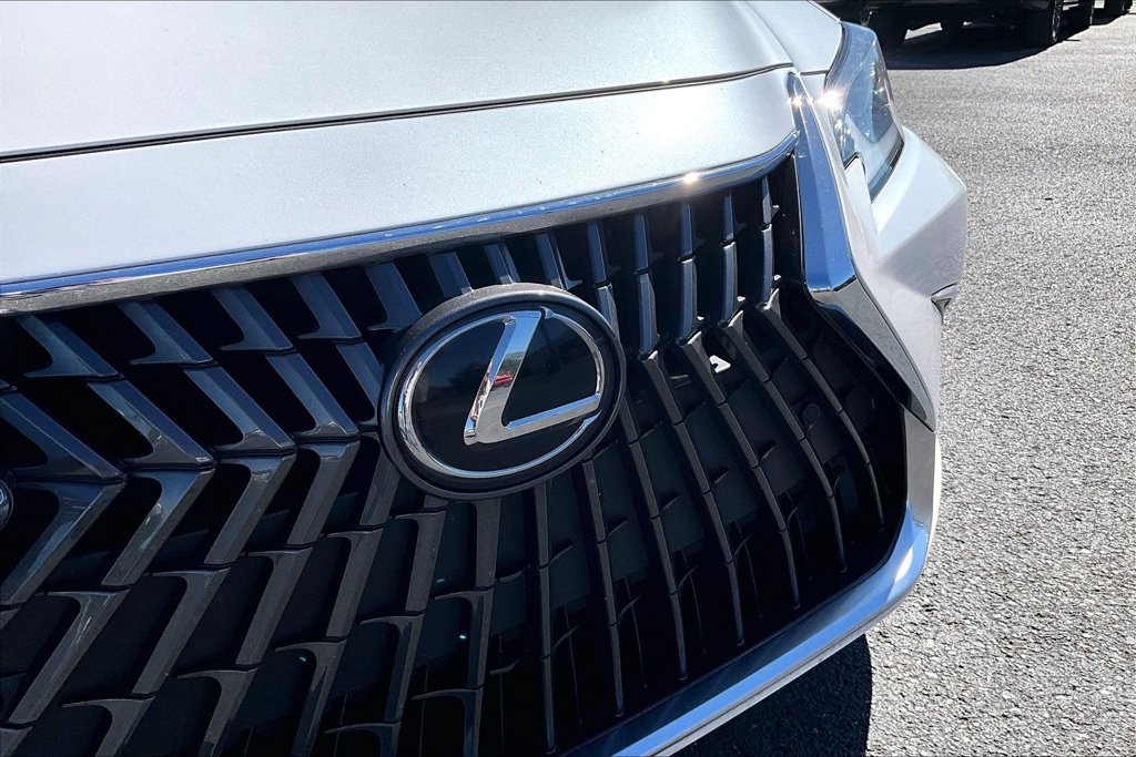 Used 2023 Lexus ES 350 w/ Premium Package FWD image 34