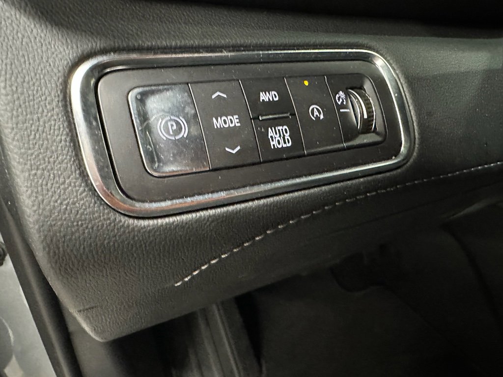 Used 2025 Buick Enclave Sport Touring image 32