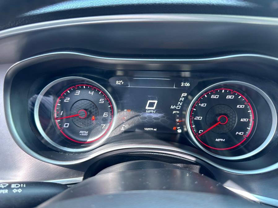 Used 2019 Dodge Charger SXT w/ Leather Interior Group image 31