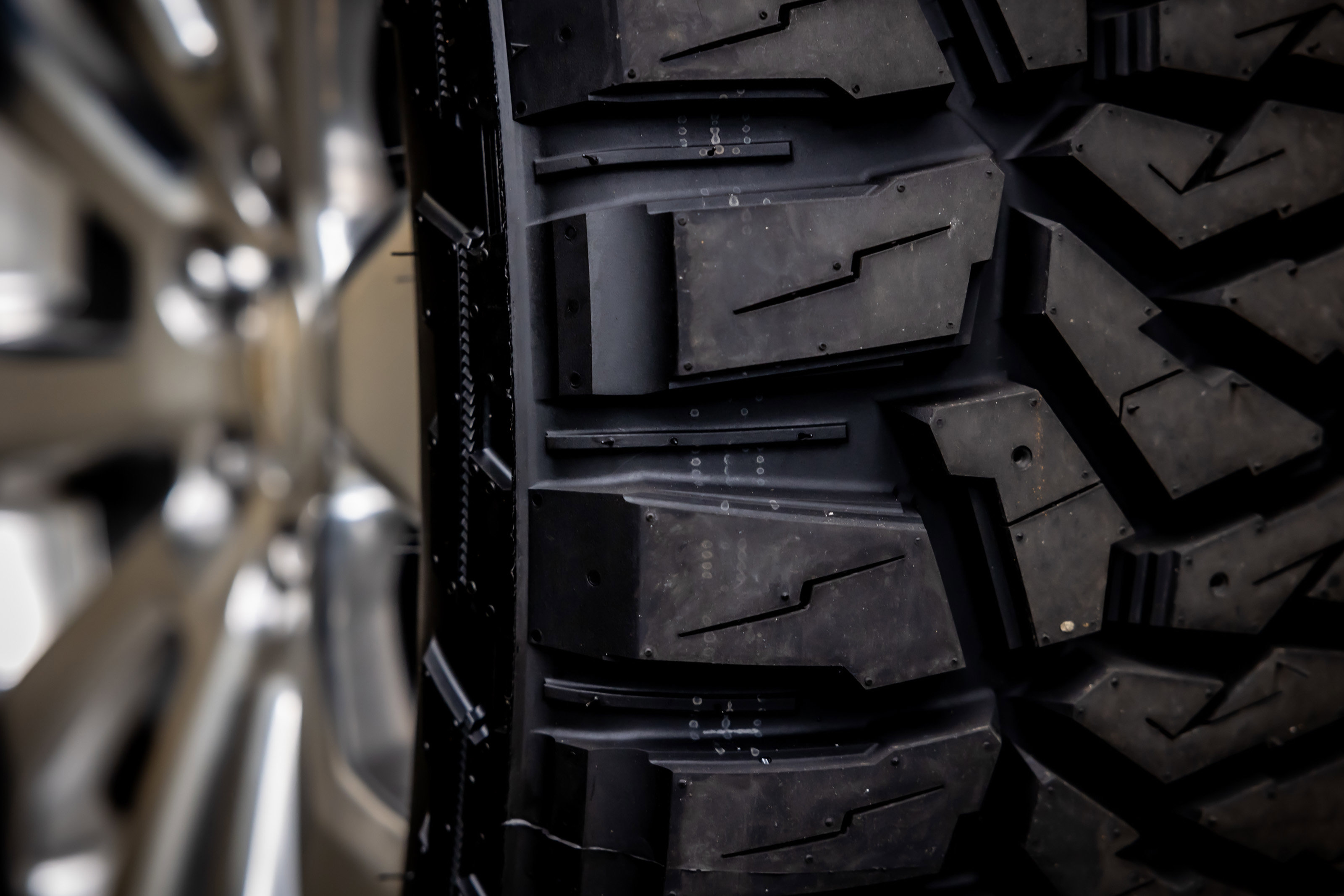 Used 2021 Chevrolet Silverado 1500 High Country w/ Technology Package image 26