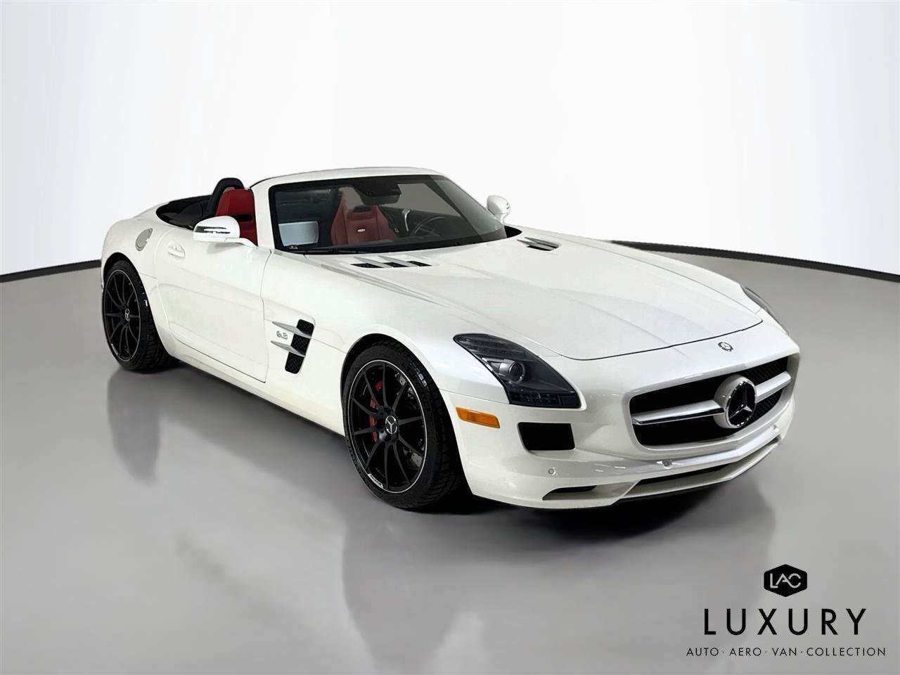 Used 2012 Mercedes-Benz SLS AMG Roadster image 3