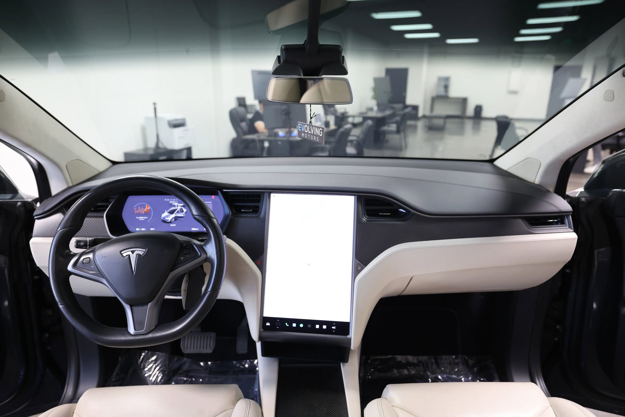 Used 2018 Tesla Model X 100D image 23