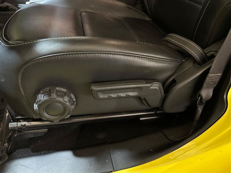 Used 2023 Jeep Wrangler Unlimited Sahara w/ Cold Weather Group AWD/4WD image 19