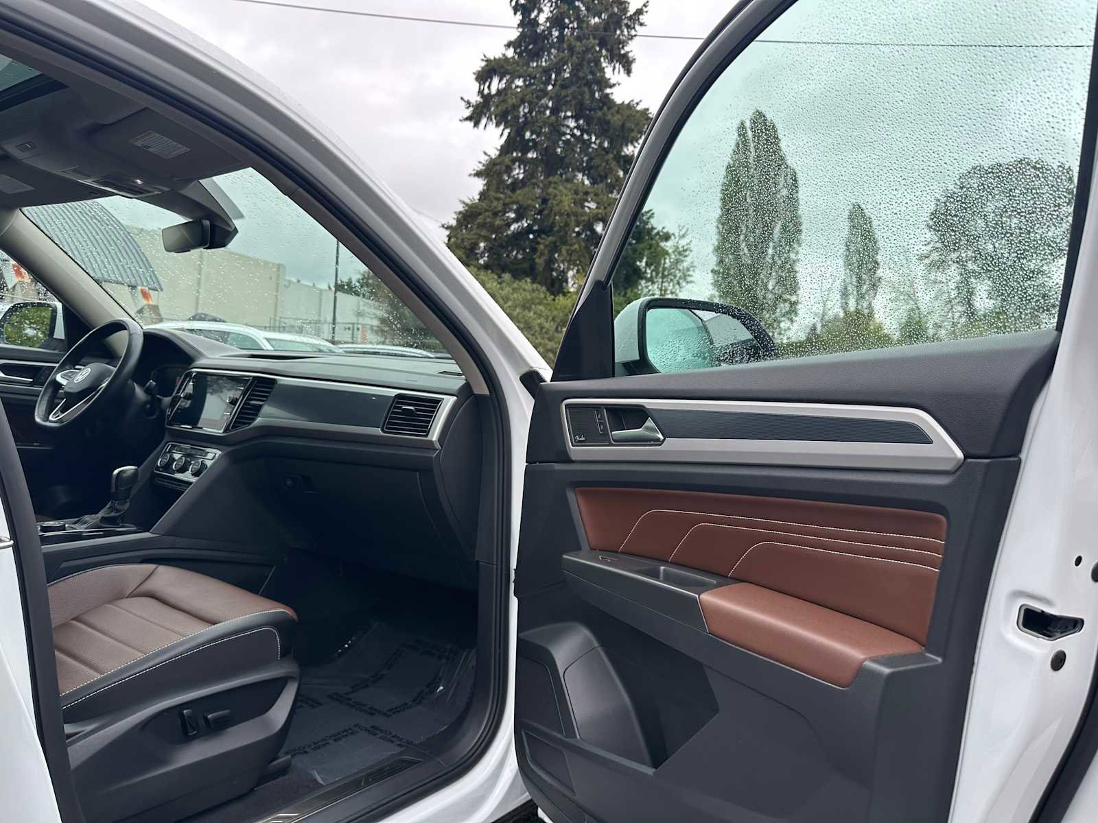 Used 2023 Volkswagen Atlas SEL Premium AWD/4WD image 11