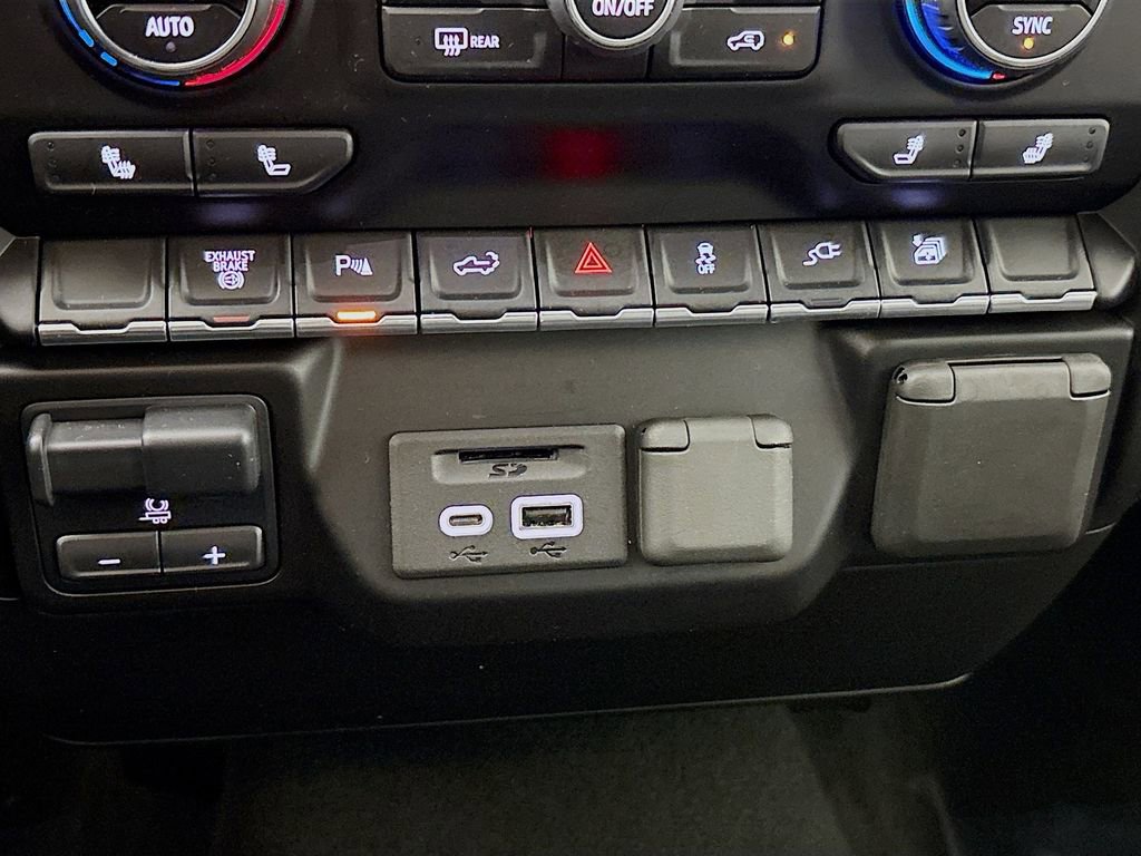 Used 2020 Chevrolet Silverado 2500 LT w/ All Star Edition image 37