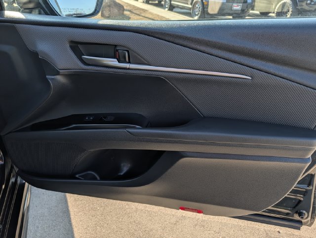 Used 2025 Toyota Camry SE FWD image 33