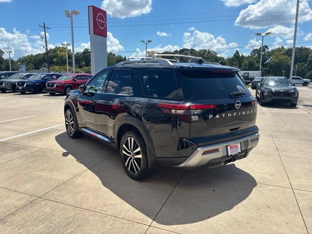 Used 2024 Nissan Pathfinder Platinum FWD image 5
