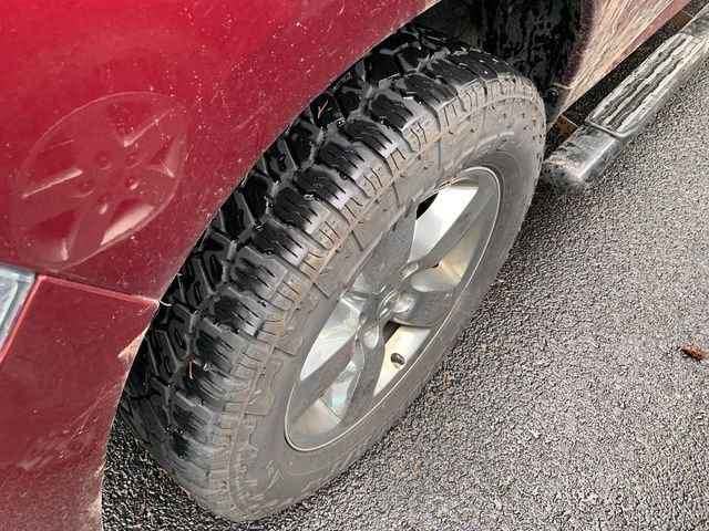 Used 2019 RAM 1500 Express w/ Express Value Package AWD/4WD image 2