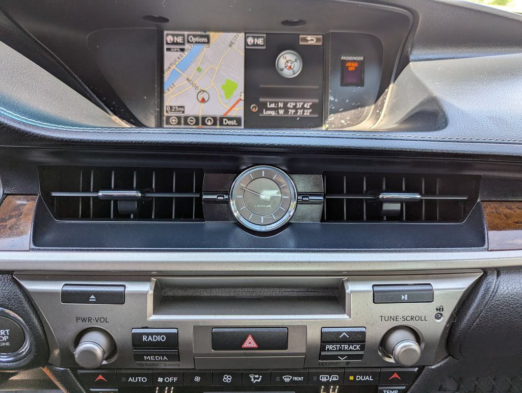 Used 2015 Lexus ES 350 FWD image 22