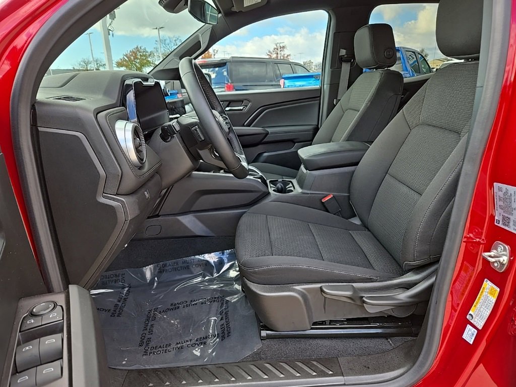 Used 2024 Chevrolet Colorado LT image 15