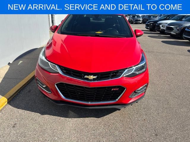 Used 2017 Chevrolet Cruze LT w/ Convenience Package FWD image 4