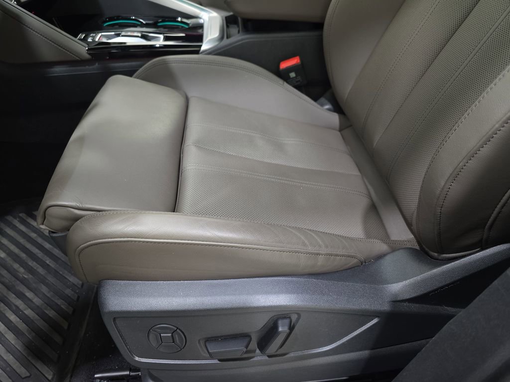 Used 2025 Audi Q5 Premium Plus w/ Premium Plus image 31