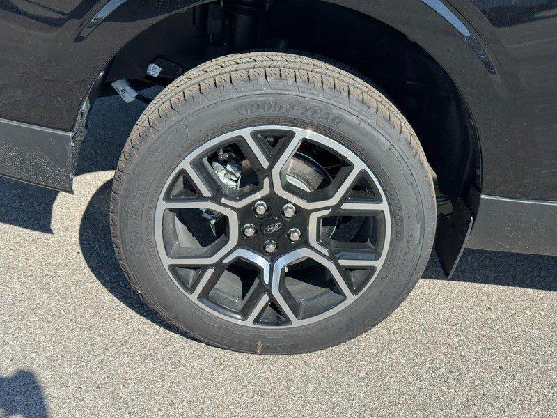 New 2026 Ford Maverick Lariat AWD/4WD image 4