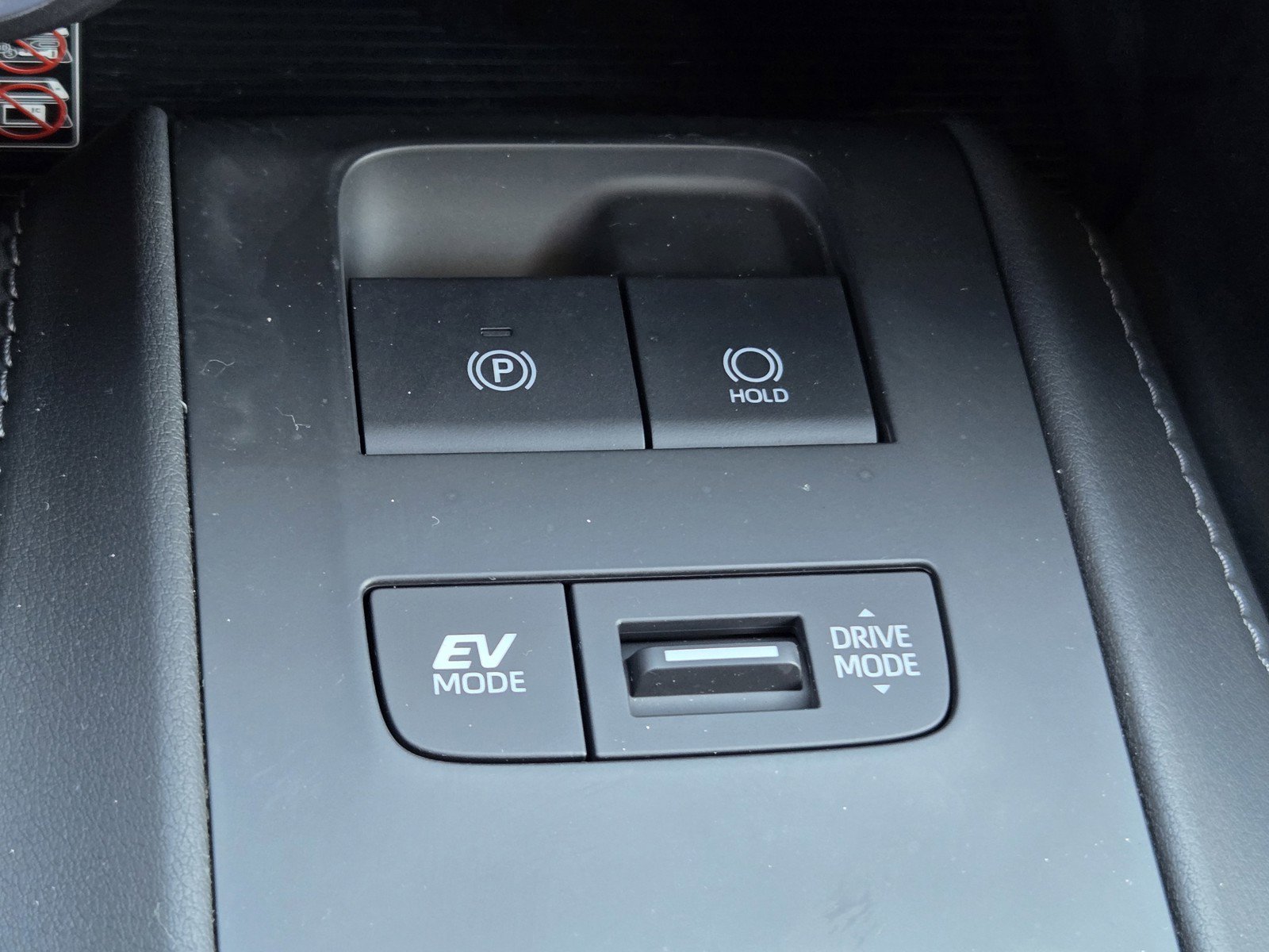 Used 2023 Toyota Venza LE AWD/4WD image 22
