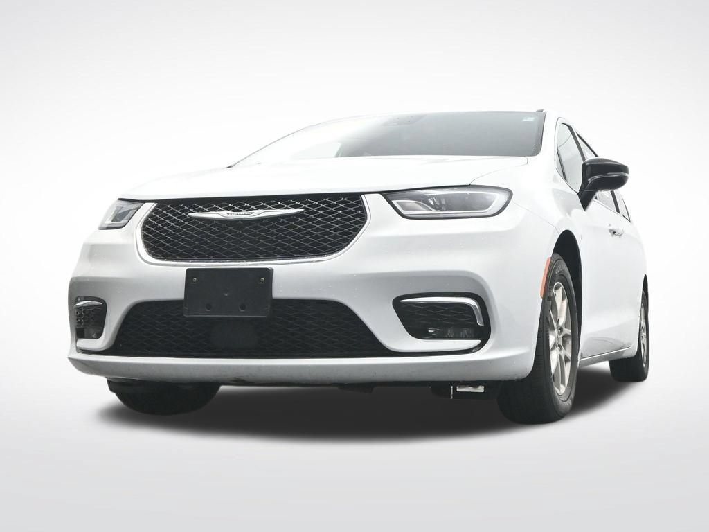 Used 2025 Chrysler Pacifica Select FWD image 33