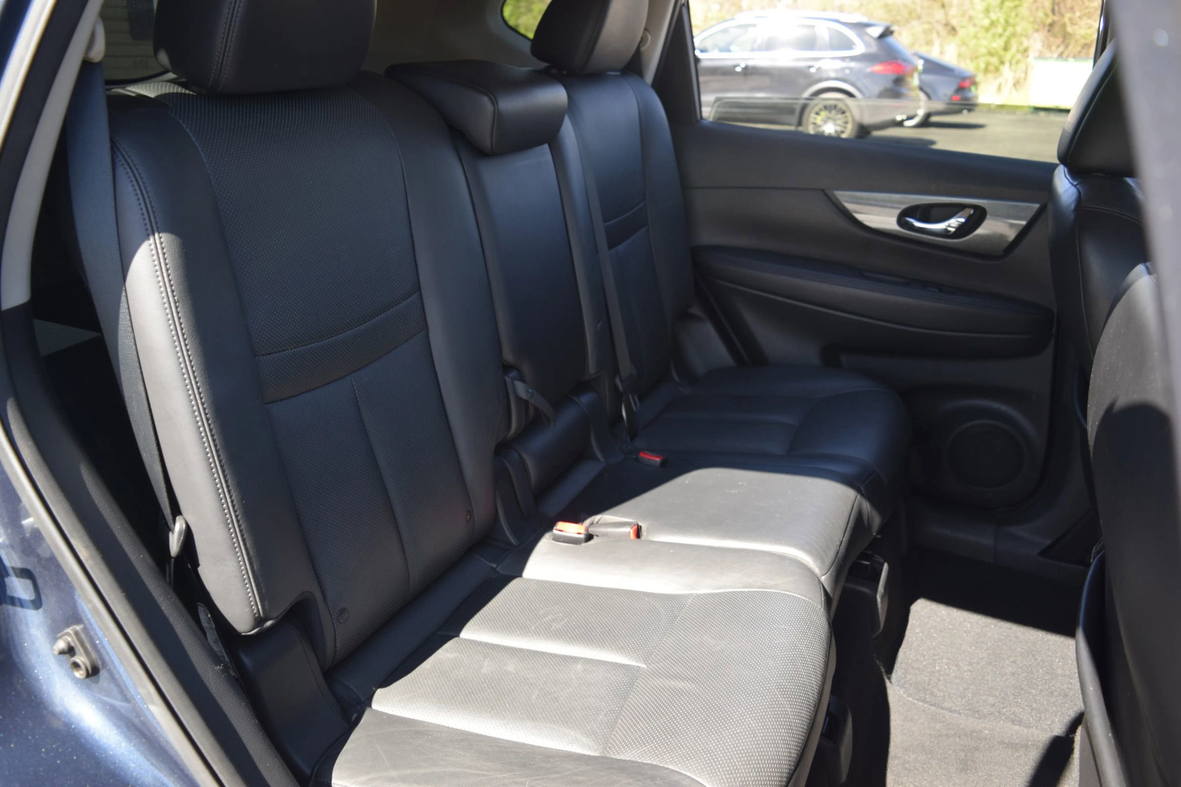 Used 2015 Nissan Rogue SL image 8