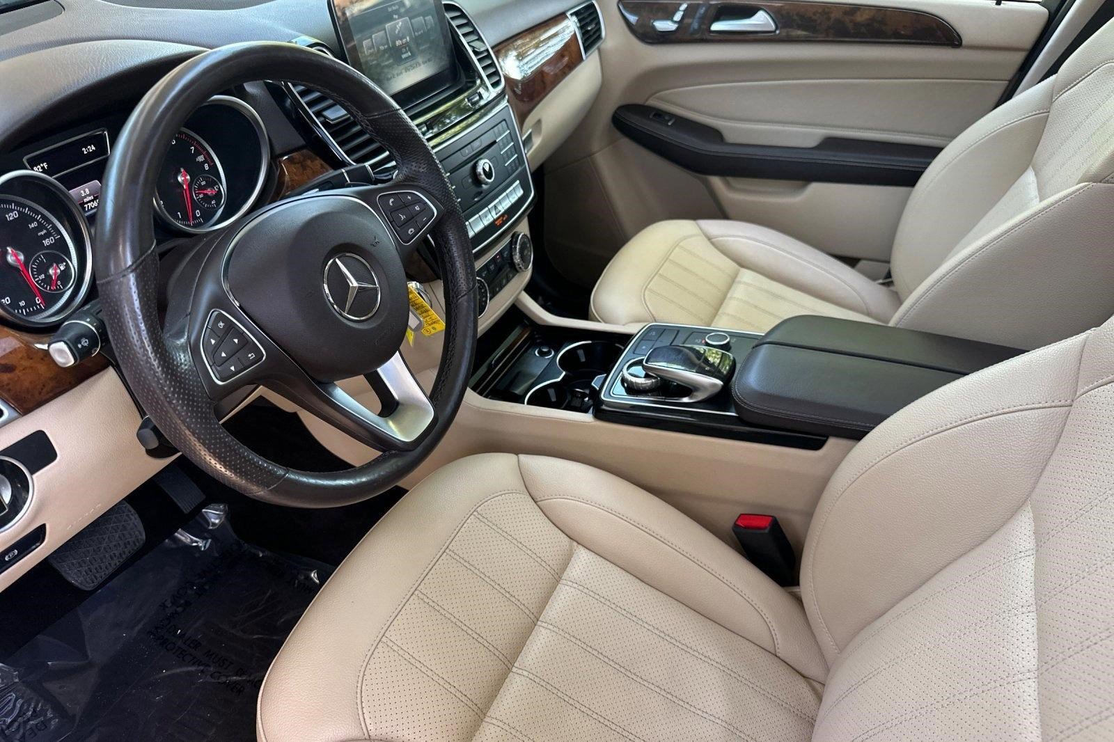 Used 2016 Mercedes-Benz GLE 350 4MATIC image 4