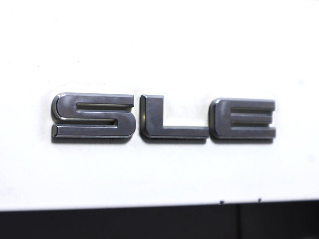 Used 2017 GMC Sierra 1500 SLE AWD/4WD image 32