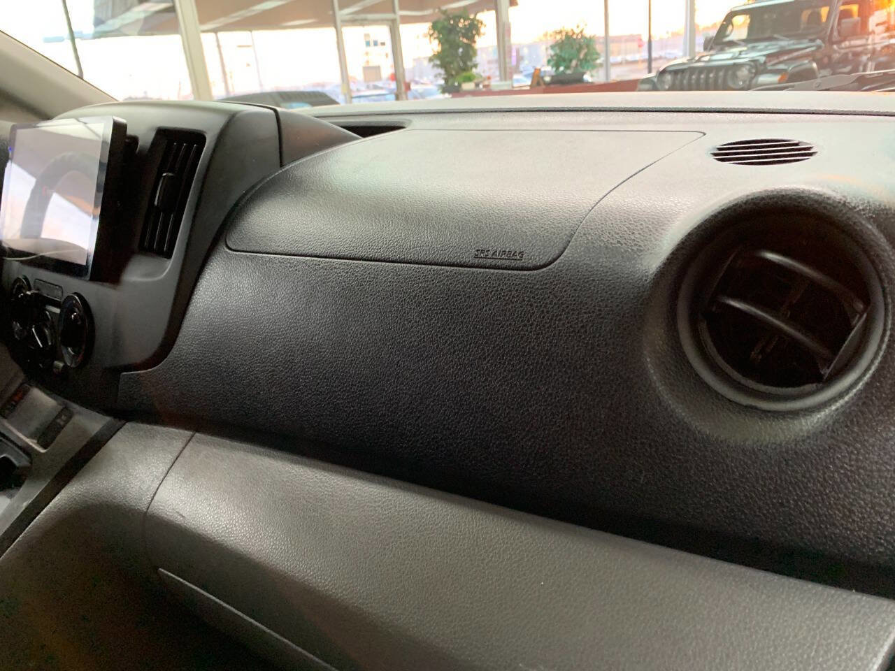 Used 2016 Nissan NV200 S image 16