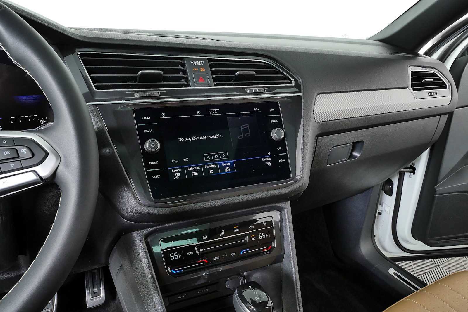 Certified 2023 Volkswagen Tiguan SE R-Line FWD image 15