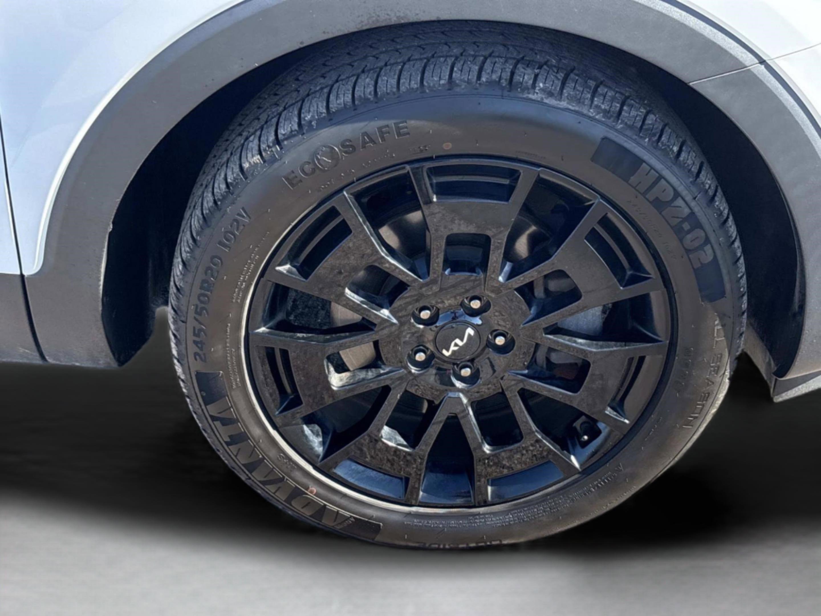 Used 2022 Kia Telluride SX w/ SX Prestige Package image 9