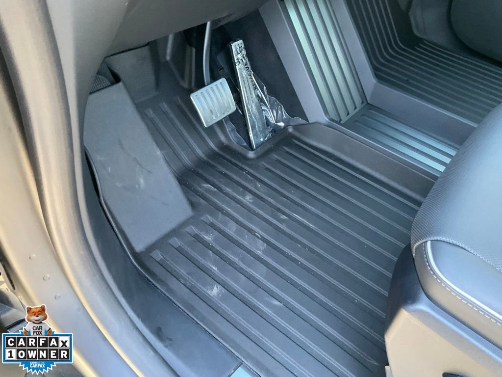 Used 2024 Tesla Cybertruck AWD Crew Cab image 21