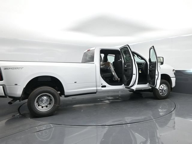 New 2026 RAM 3500 Big Horn AWD/4WD image 62