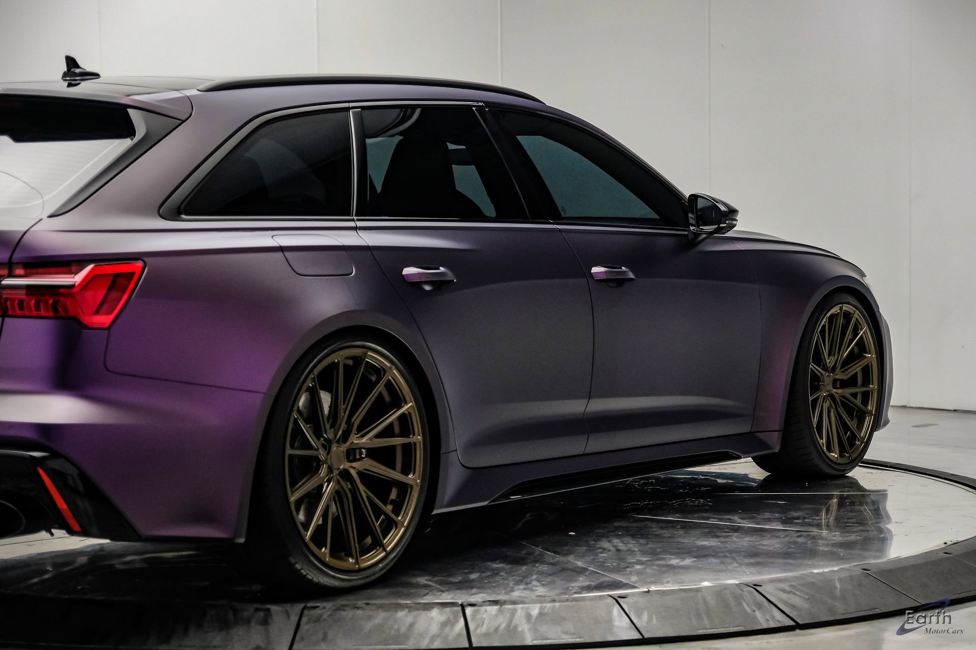 Used 2023 Audi RS 6 w/ Black Optic Package image 23