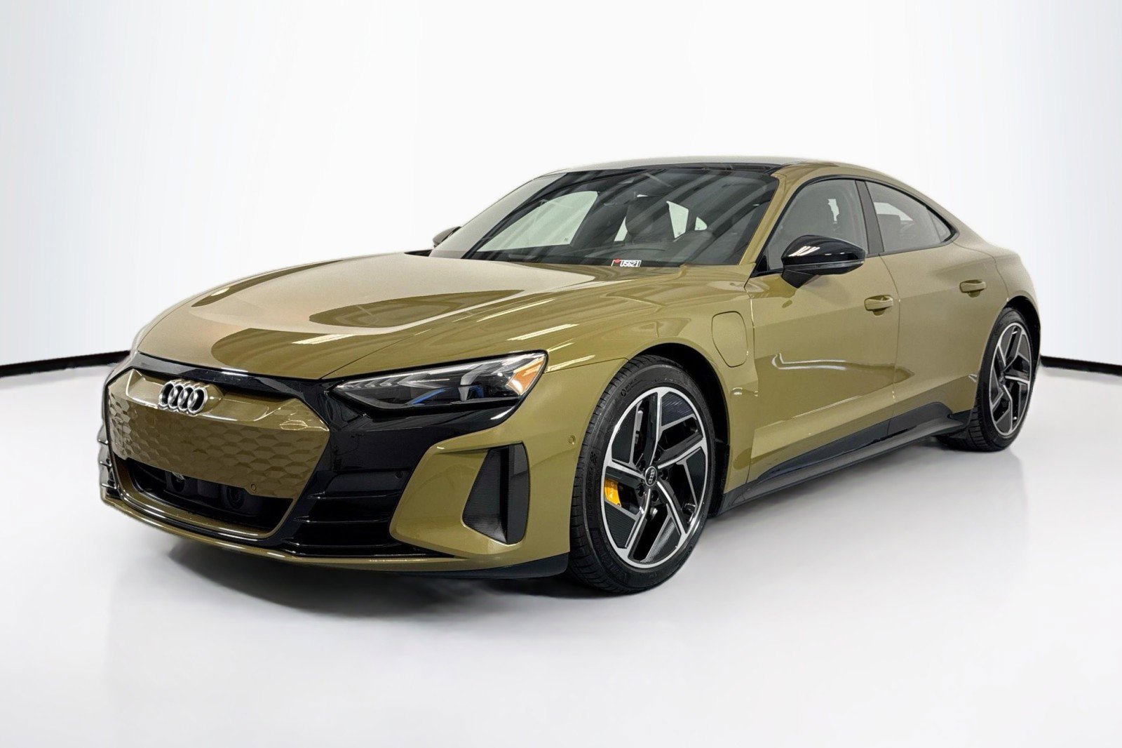 Used 2024 Audi RS e-tron GT image 1