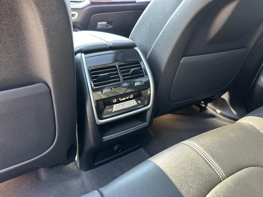 Used 2023 BMW X5 xDrive40i w/ M Sport Package AWD/4WD image 36