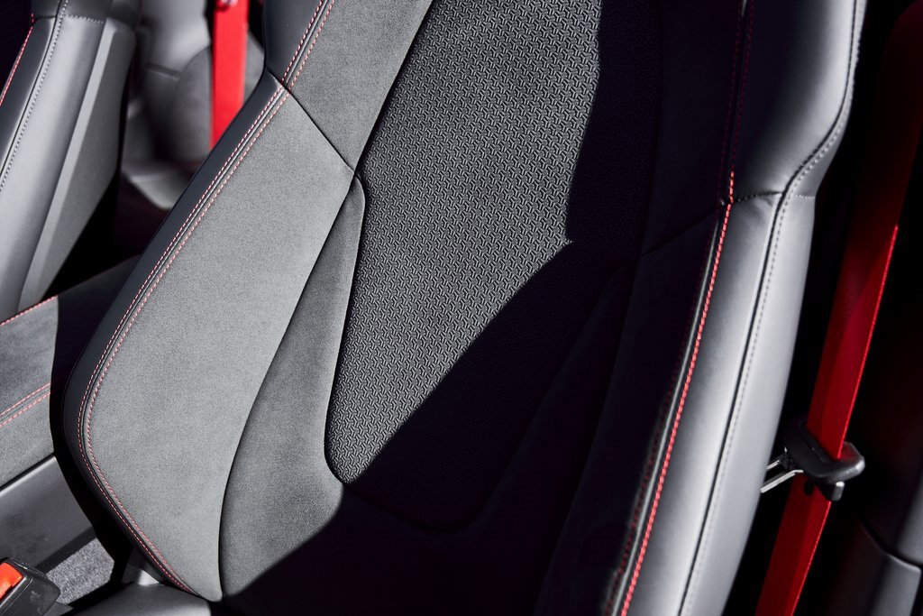 Used 2026 Porsche 911 Carrera GTS w/ Premium Package image 43