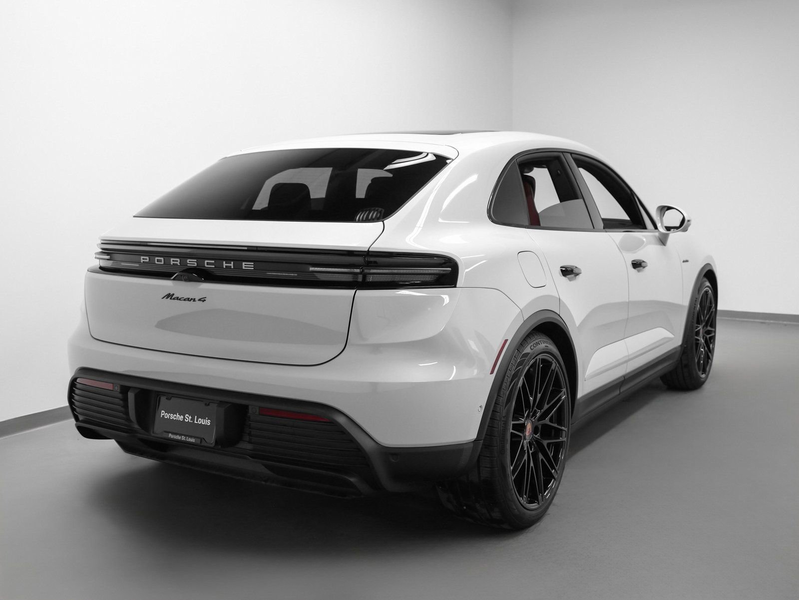 New 2026 Porsche Macan 4 Electric image 12