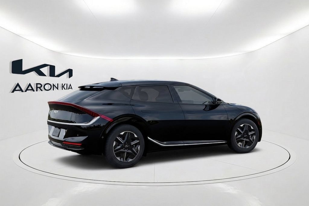 New 2026 Kia EV6 Wind RWD image 7
