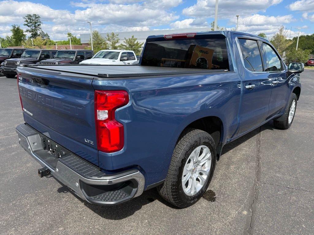 Used 2024 Chevrolet Silverado 1500 LTZ AWD/4WD image 3