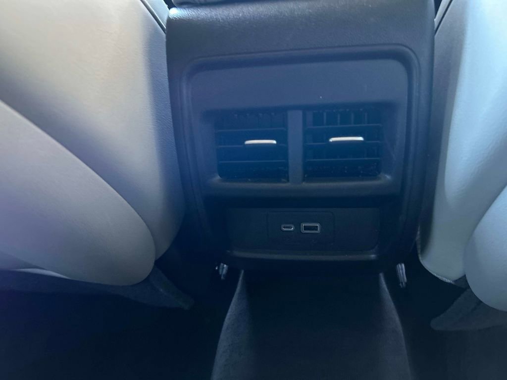 Used 2023 Cadillac XT4 Premium Luxury AWD/4WD image 18