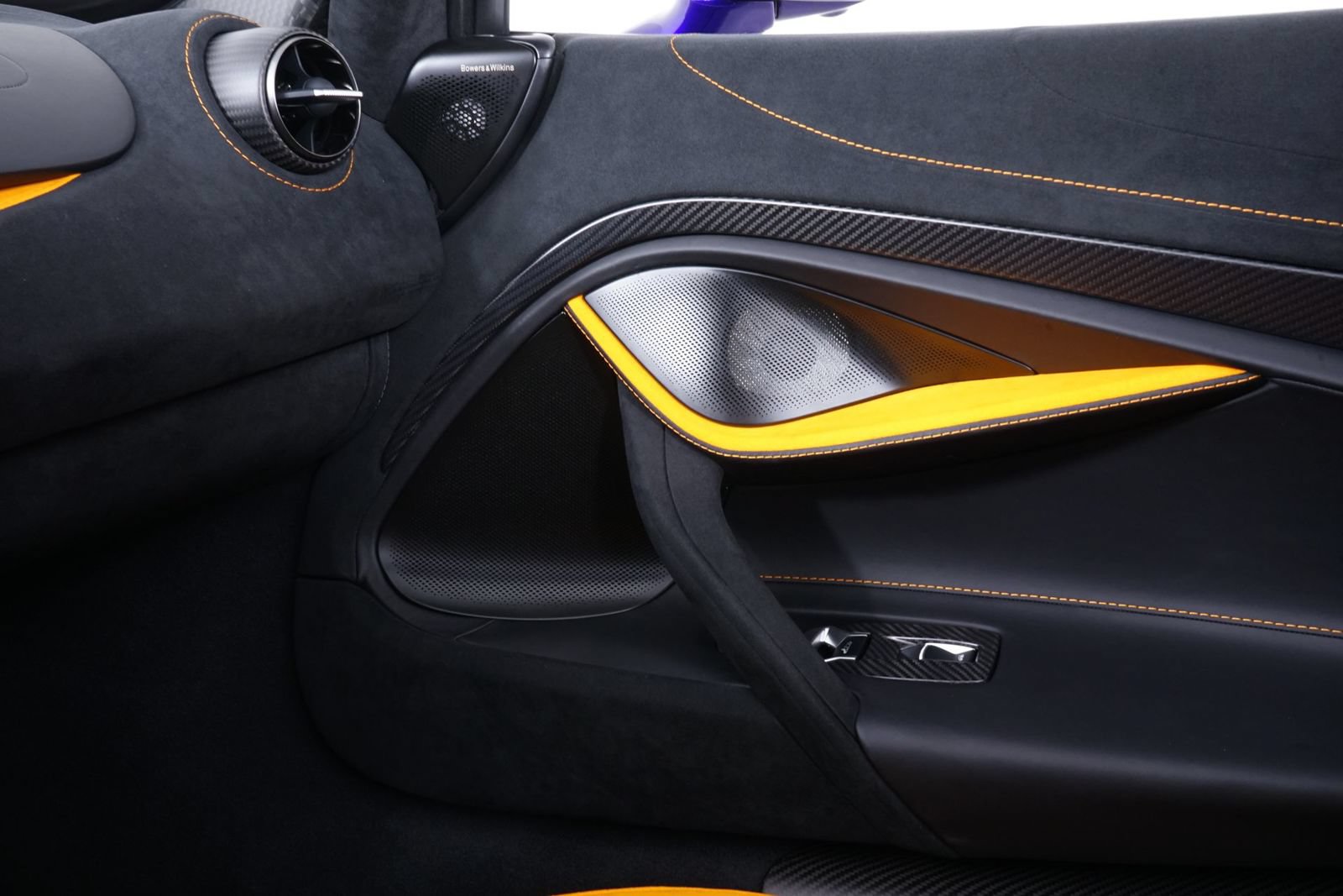 Used 2025 McLaren 750S Spider RWD image 22