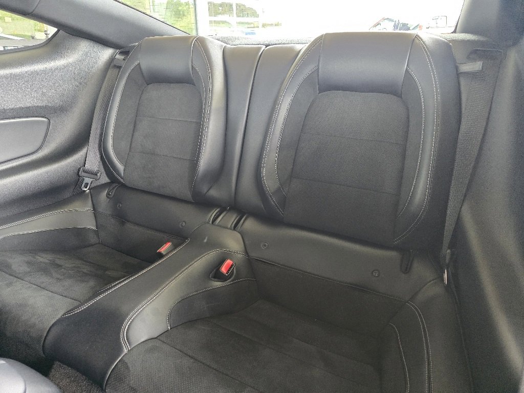 Used 2016 Ford Mustang Shelby GT350 w/ Technology Package image 10