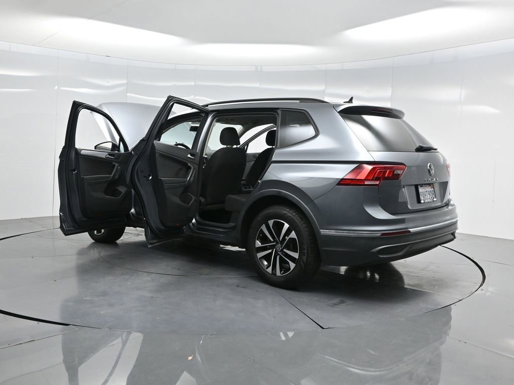 Used 2022 Volkswagen Tiguan S image 55