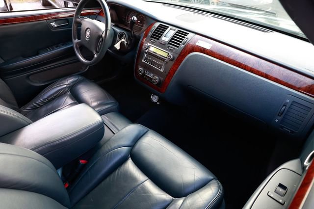 Used 2006 Cadillac DTS Limousine image 18