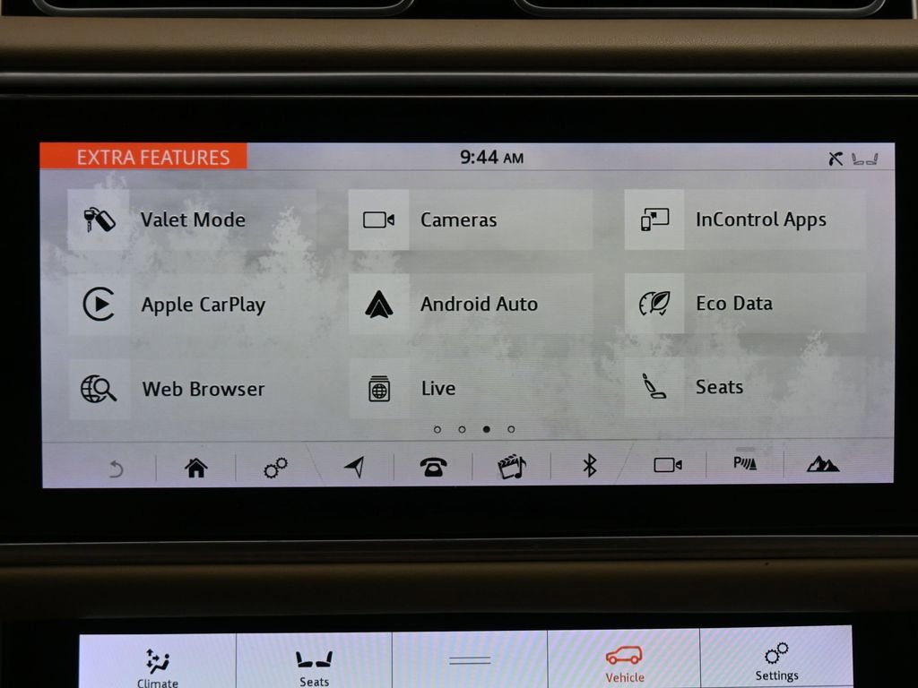 Used 2019 Land Rover Range Rover HSE image 12