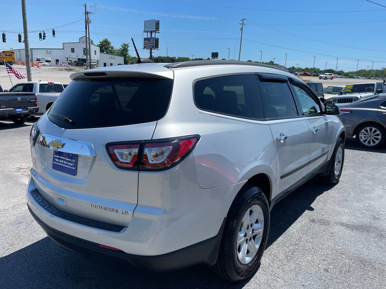 Used 2016 Chevrolet Traverse LS image 5