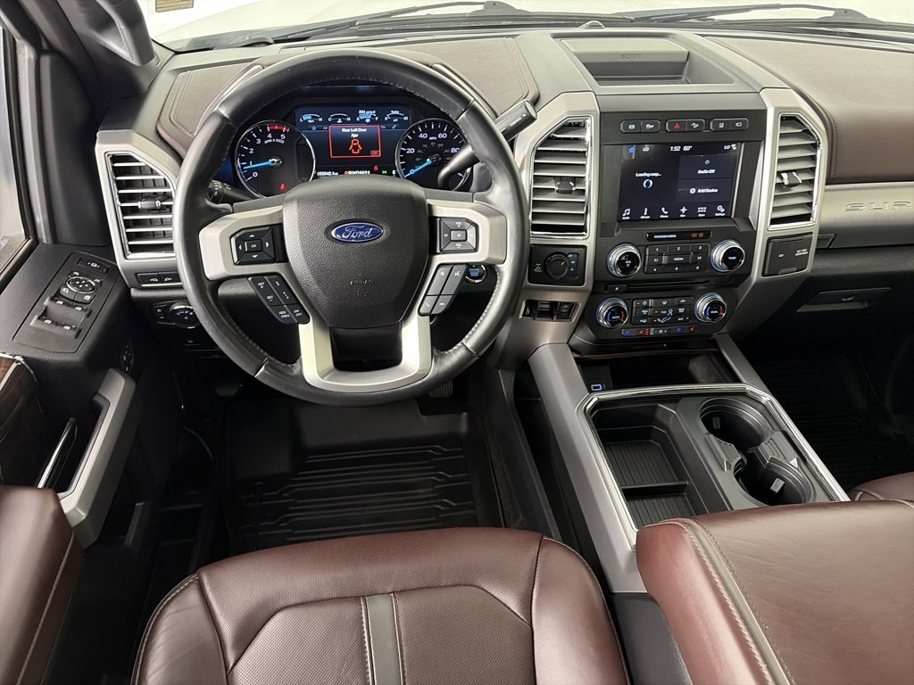 Certified 2017 Ford F350 Platinum w/ Platinum Ultimate Package image 14