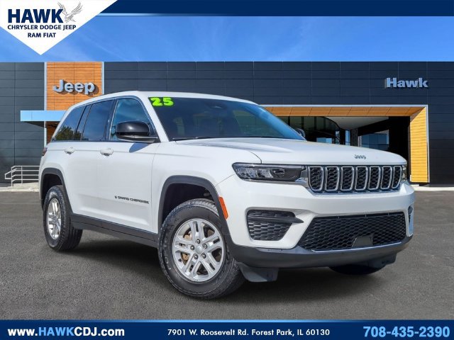 Certified 2025 Jeep Grand Cherokee Laredo w/ Luxury Tech Group I AWD/4WD image 1