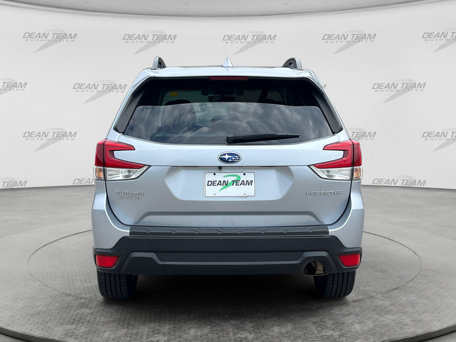Used 2021 Subaru Forester Premium AWD/4WD image 6