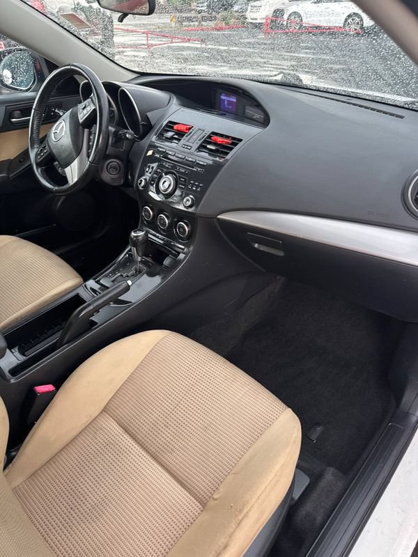 Used 2013 MAZDA MAZDA3 i Touring FWD image 8