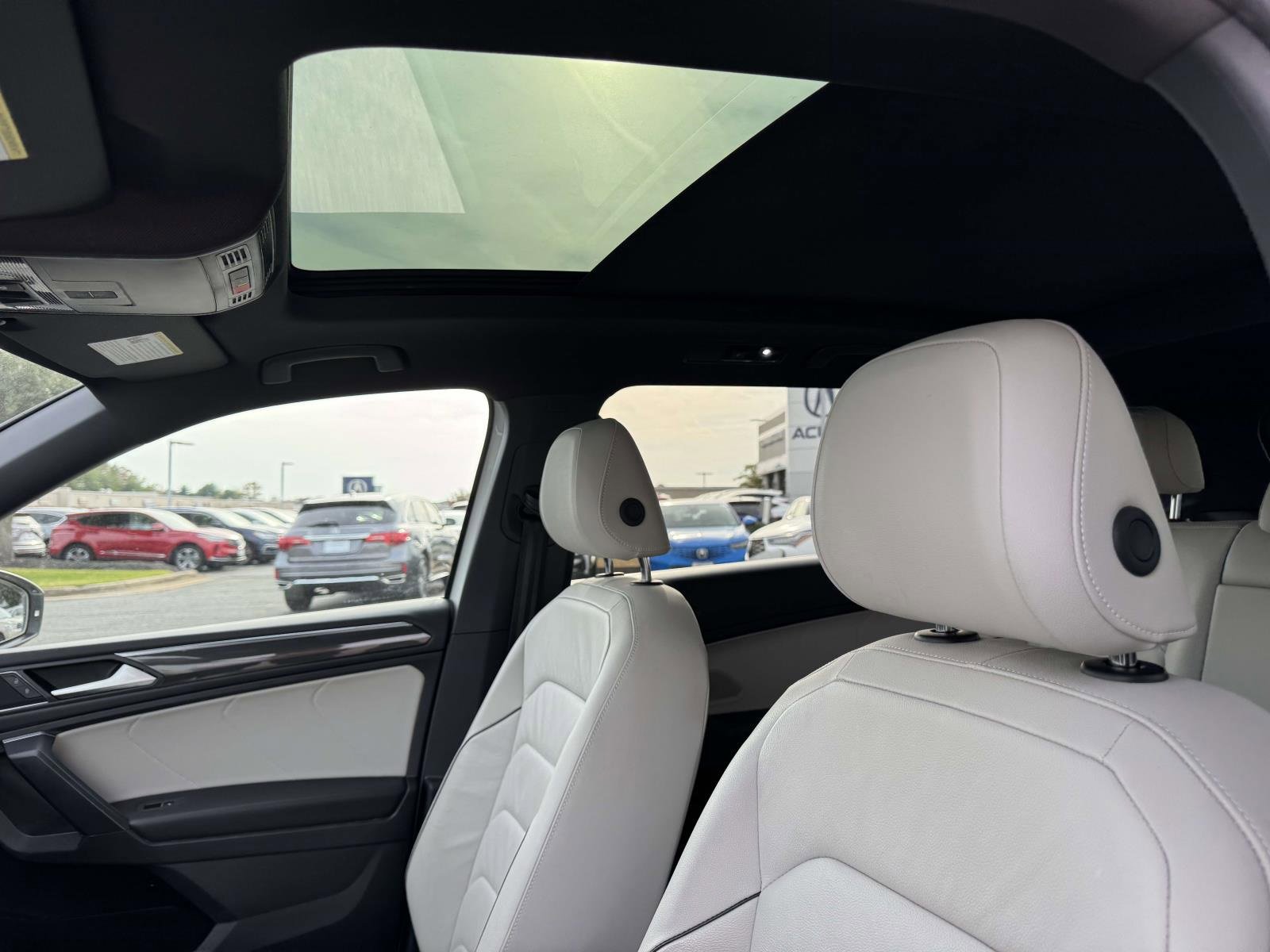 Certified 2021 Volkswagen Tiguan SEL Premium R-Line image 16