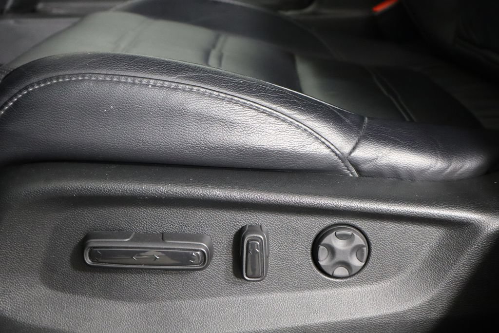 Used 2018 Honda CR-V Touring image 23