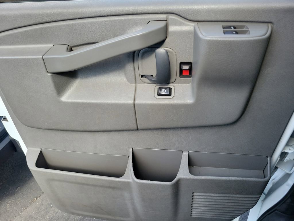 Used 2020 Chevrolet Express 3500 LS RWD image 18